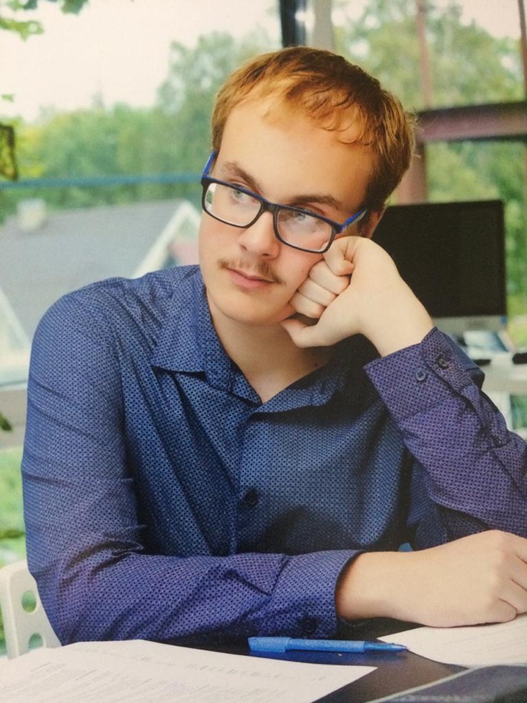 Анатолий Семисалов